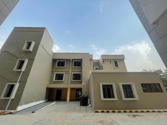 Façade — Ahluwalia · Gardanibagh
